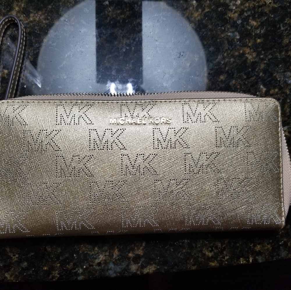 Michael Kors wallet